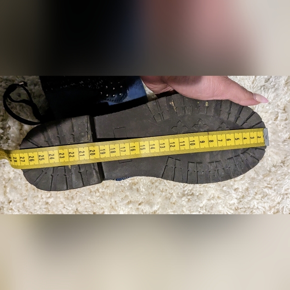 Boots - Picture 4 of 7